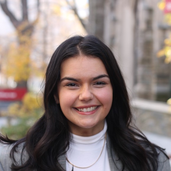 Meet your Posher, Lori - Picture 1 of 1